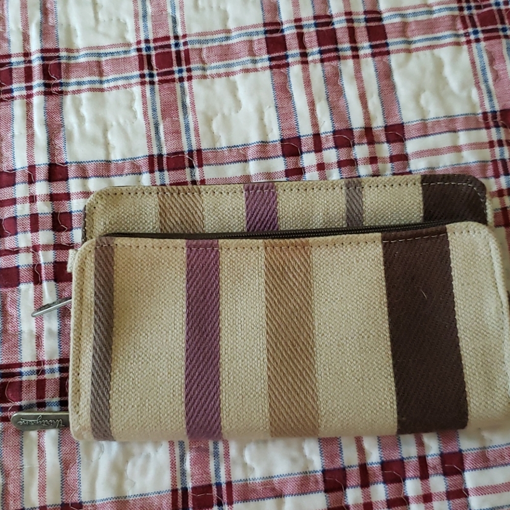 31 wallet